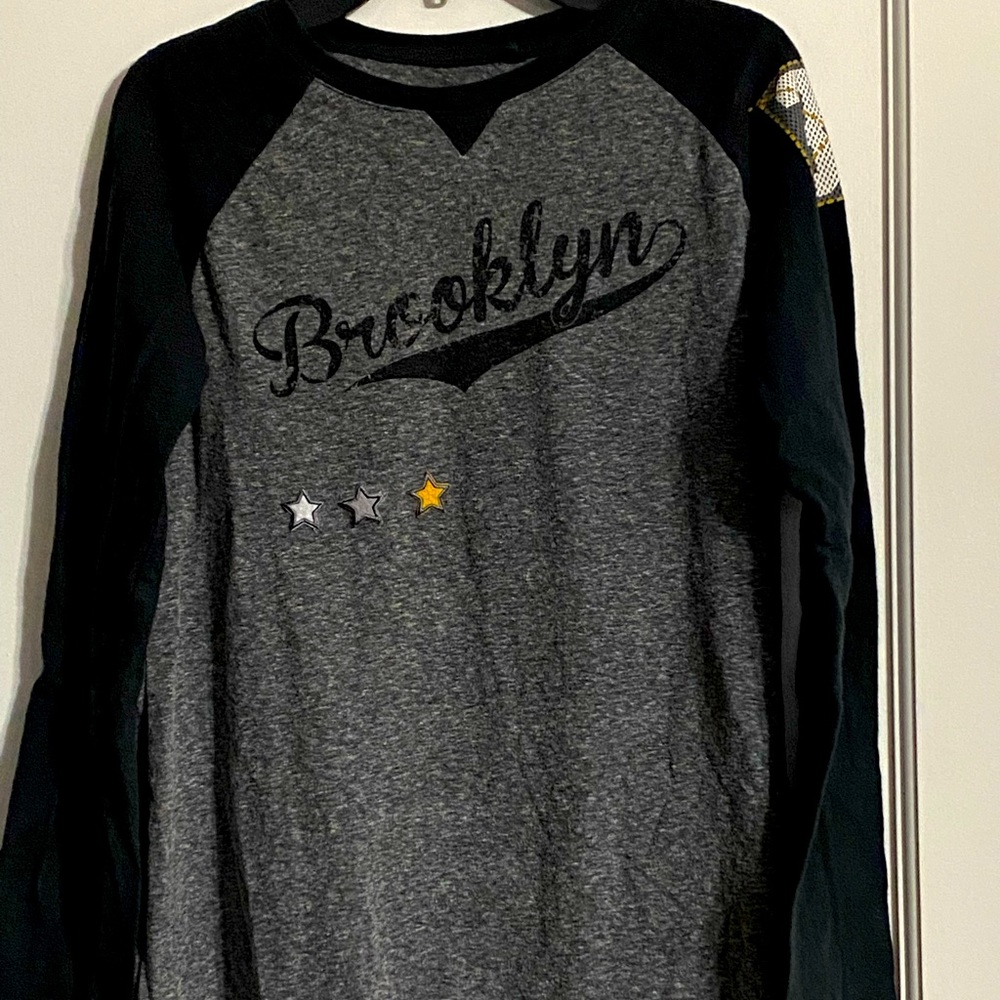 Boys ‘Brooklyn’ long sleeve T- shirt. Size L